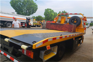 陈巴尔虎旗附近拖车电话号码服务