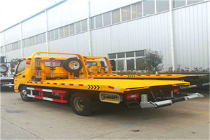 陈巴尔虎旗附近拖车救援搭电